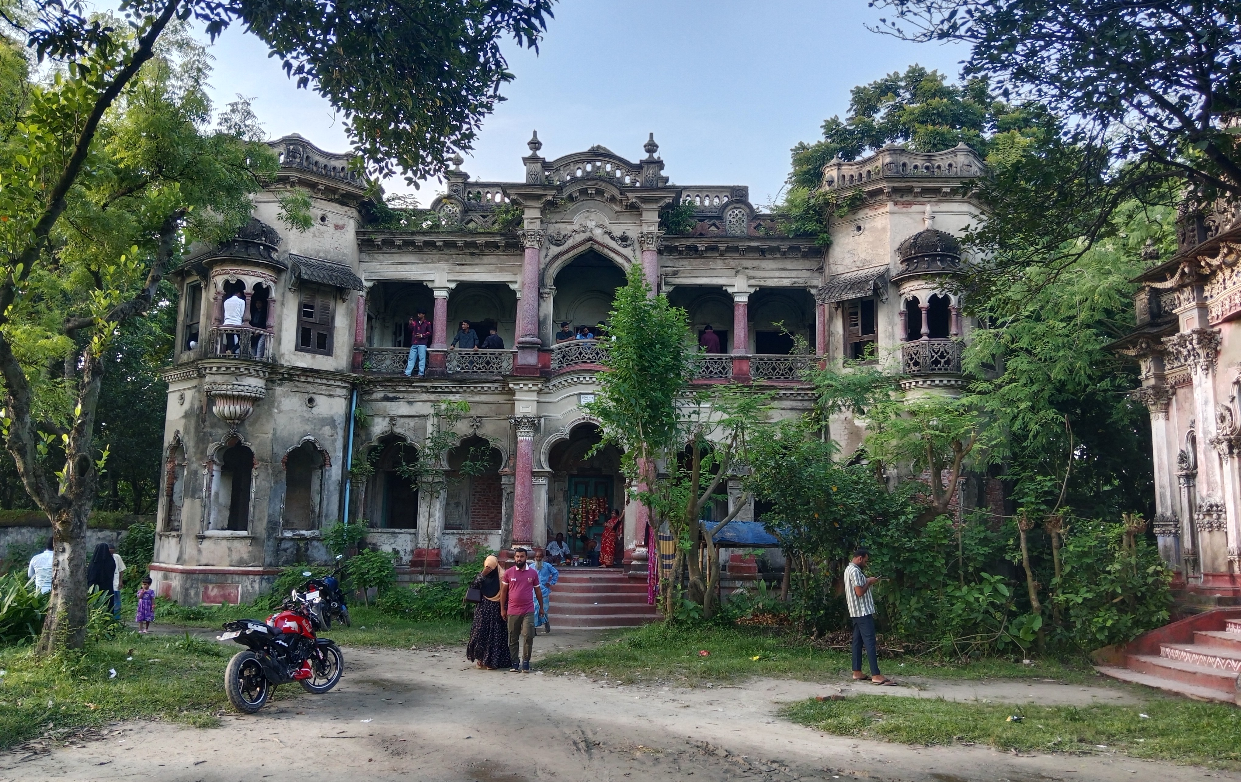 ঐতিহাসিক লক্ষ্মণ সাহার জমিদার বাড়ি, ডাঙ্গা, পলাশ, নরসিংদী
